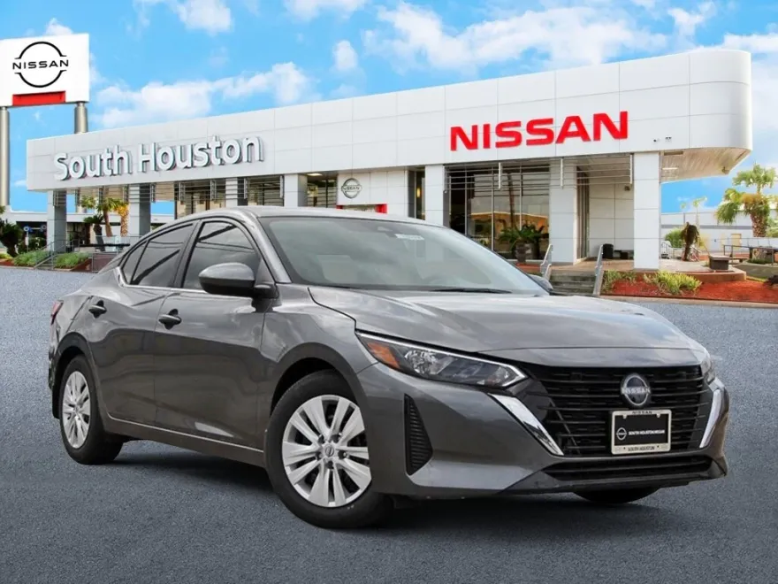 2025 Nissan Sentra S photo 1