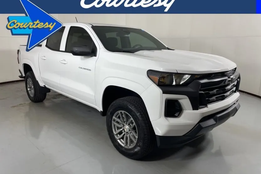 2026 Chevrolet Colorado LT photo 1