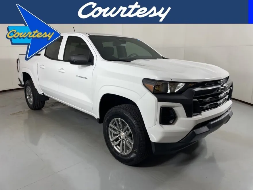 2026 Chevrolet Colorado LT photo 1
