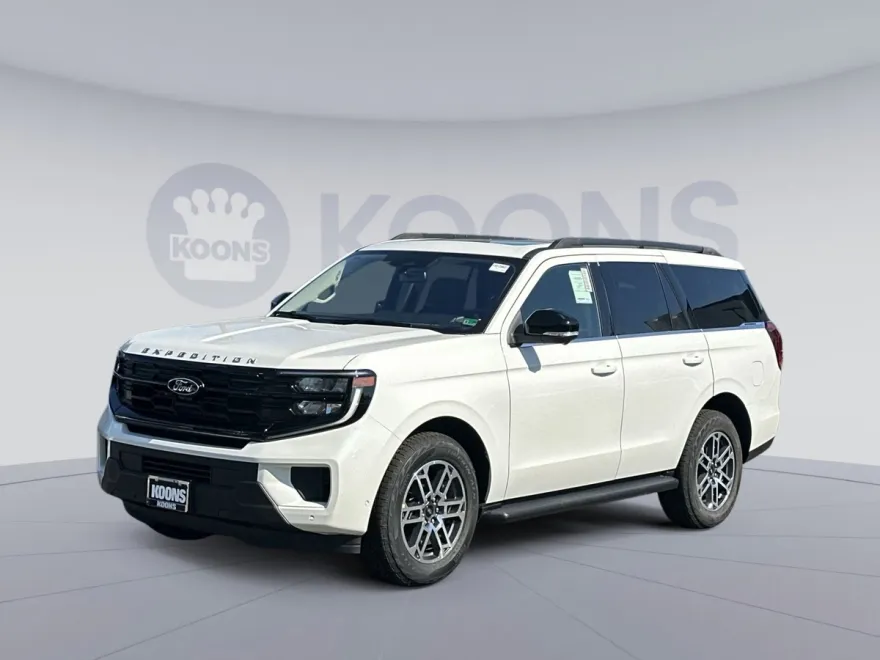 2025 Ford Expedition photo 1