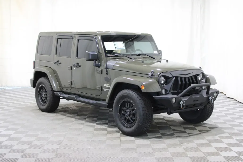2015 Jeep Wrangler Unlimited Sahara photo 1