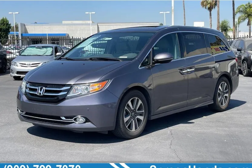 2016 Honda Odyssey Touring Elite photo 1