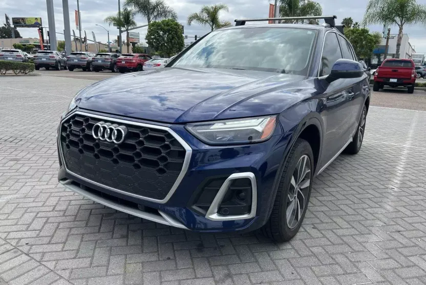 2022 Audi Q5 45 S line Premium photo 1