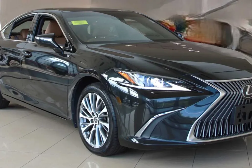 2019 Lexus ES 350 photo 1
