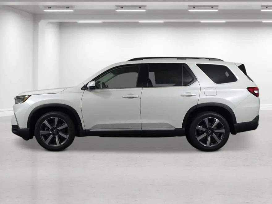 2025 Honda Pilot Touring photo 1
