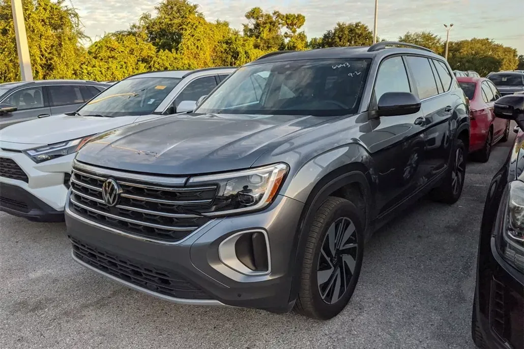 2025 Volkswagen Atlas SE Technology photo 1