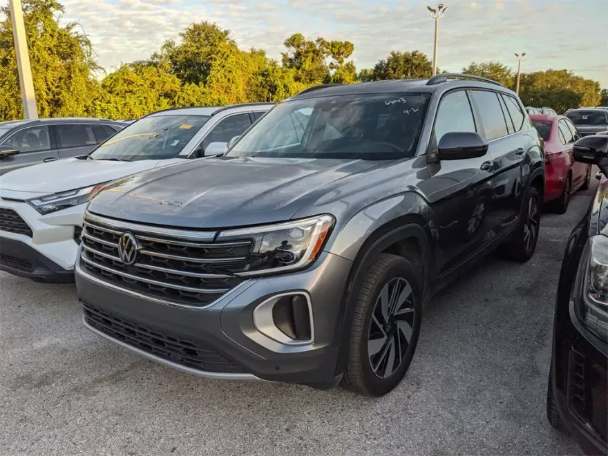 2025 Volkswagen Atlas SE Technology photo 1