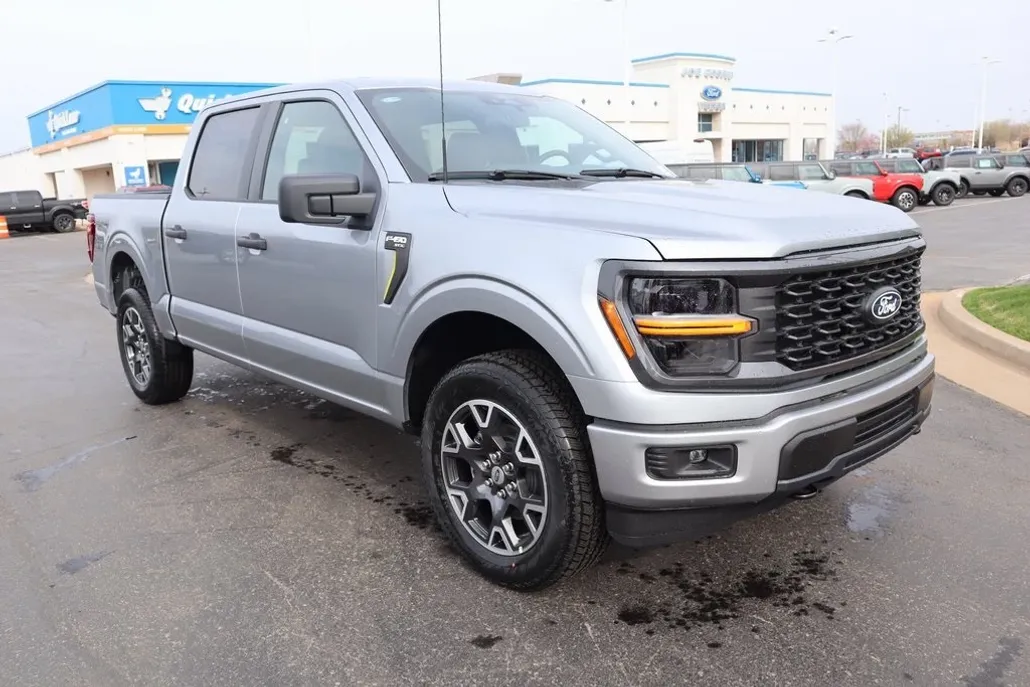 2025 Ford F-150 STX photo 1
