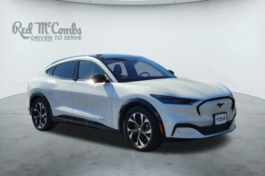 2021 Ford Mustang Mach-E Premium photo 1