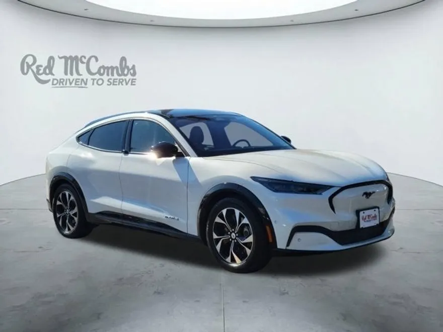 2021 Ford Mustang Mach-E Premium photo 1