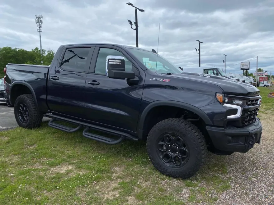 2024 Chevrolet Silverado 1500 ZR2 photo 1