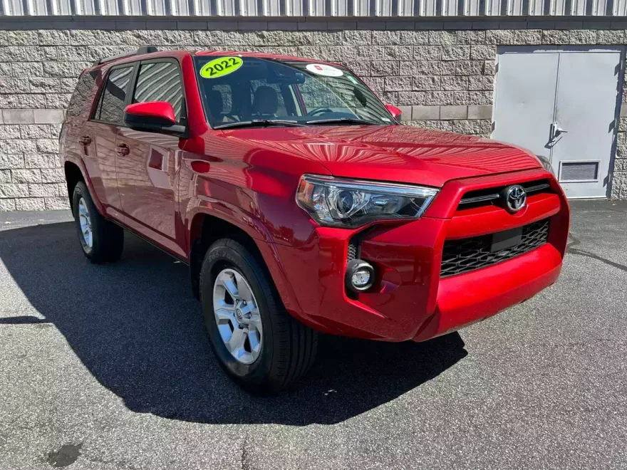 2022 Toyota 4Runner SR5 photo 1