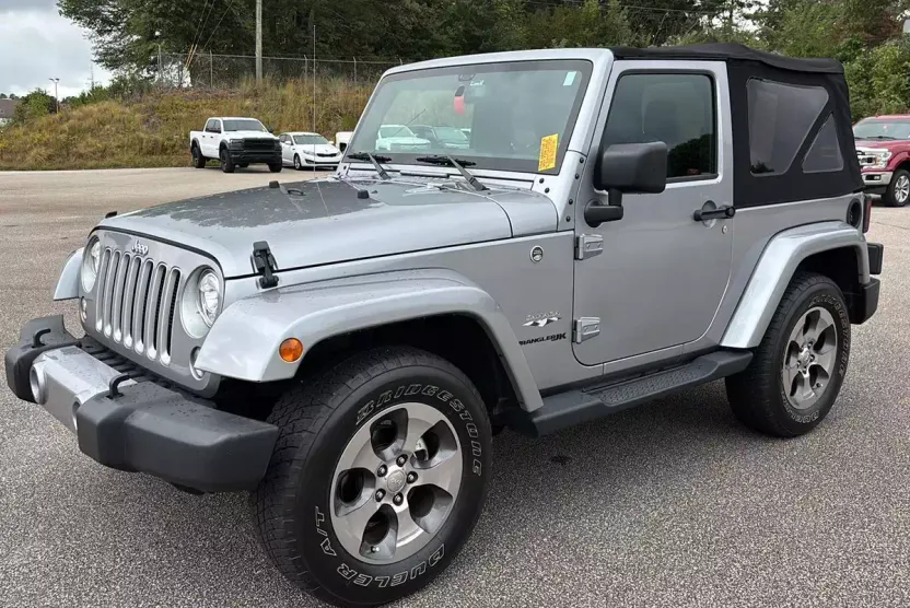 2018 Jeep Wrangler Sahara photo 1
