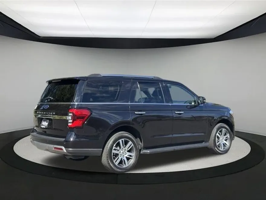 2024 Ford Expedition Limited photo 1
