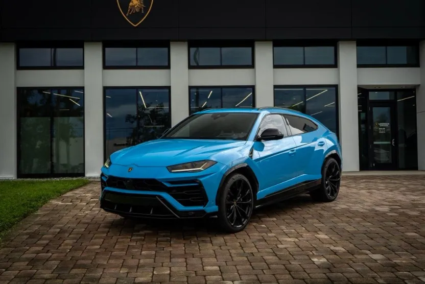 2022 Lamborghini Urus photo 1