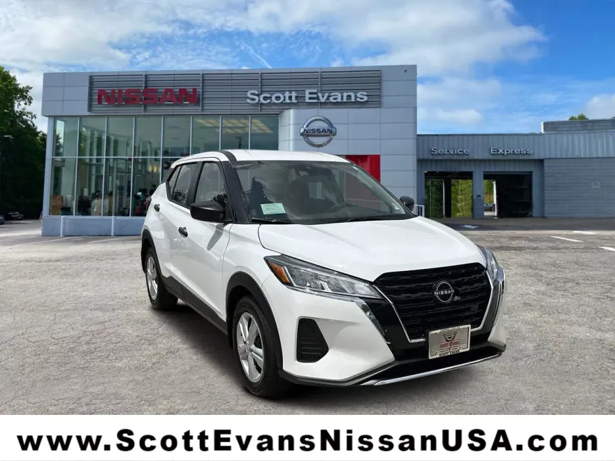2025 Nissan Kicks Play S photo 1