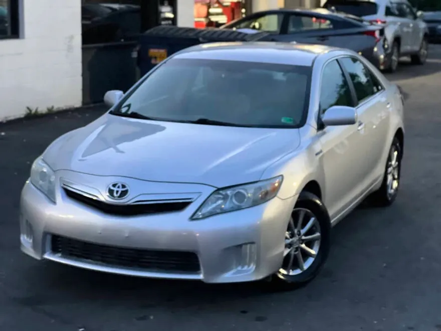 2010 Toyota Camry Hybrid Base photo 1