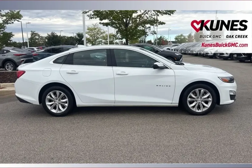 2023 Chevrolet Malibu 1LT photo 1