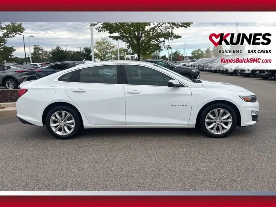 2023 Chevrolet Malibu 1LT photo 1