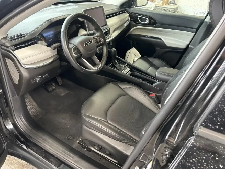 2022 Jeep Compass Limited photo 1