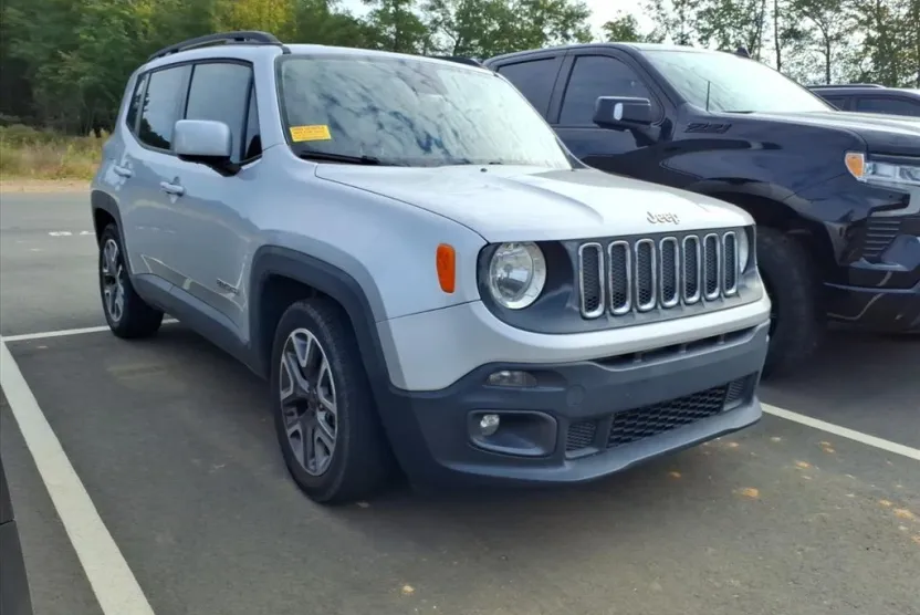 2017 Jeep Renegade Latitude North Edition photo 1