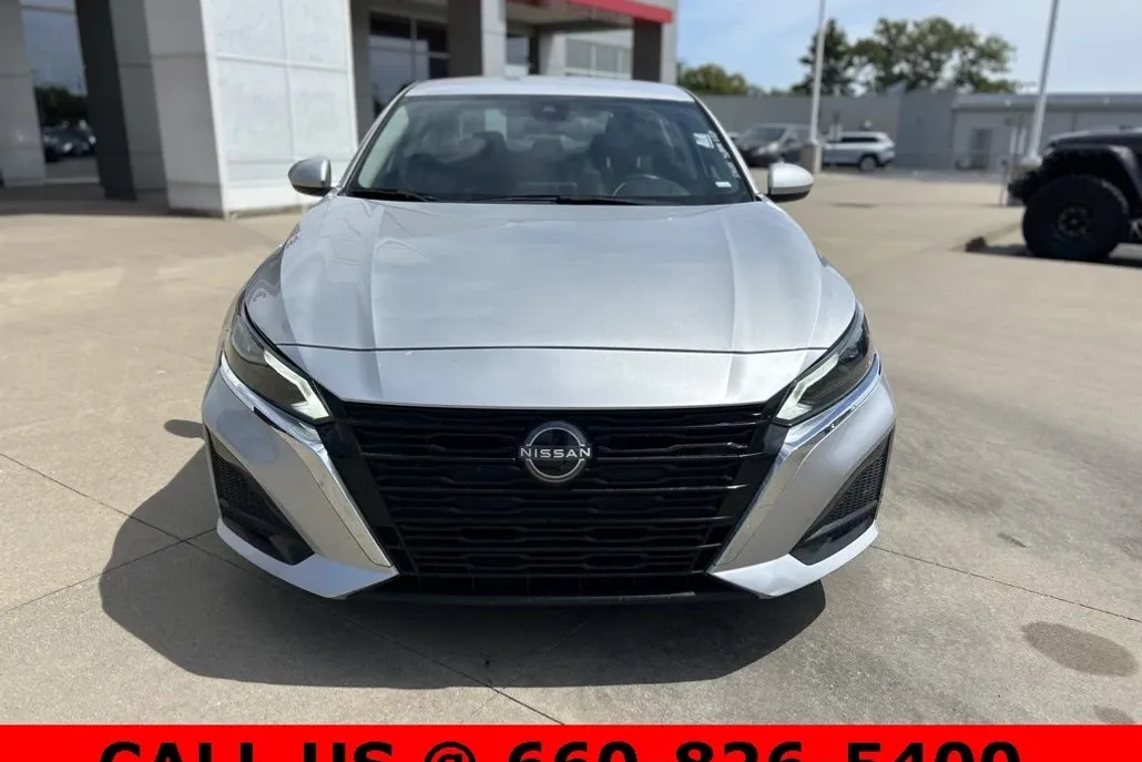 2023 Nissan Altima 2.5 SV photo 1