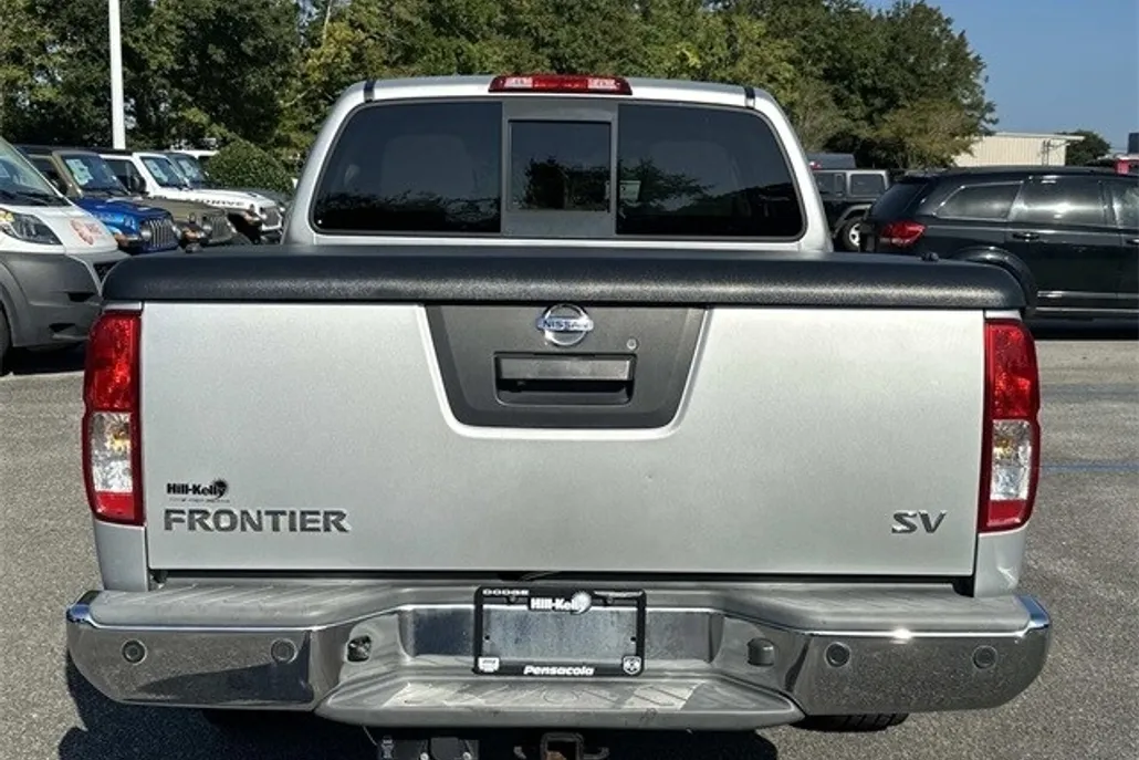 2016 Nissan Frontier SV photo 1
