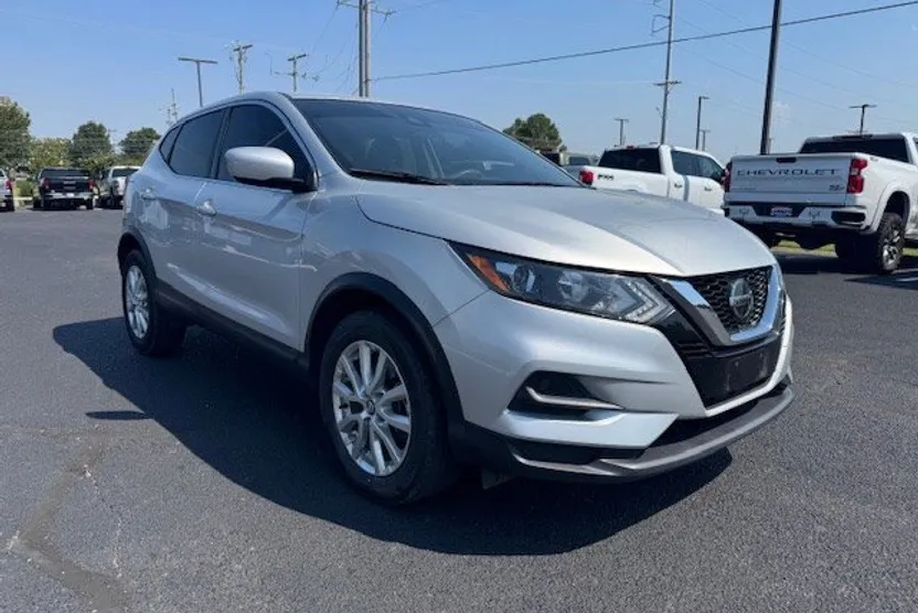 2021 Nissan Rogue Sport S photo 1