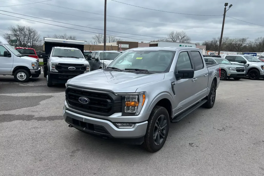 2023 Ford F-150 XLT photo 1