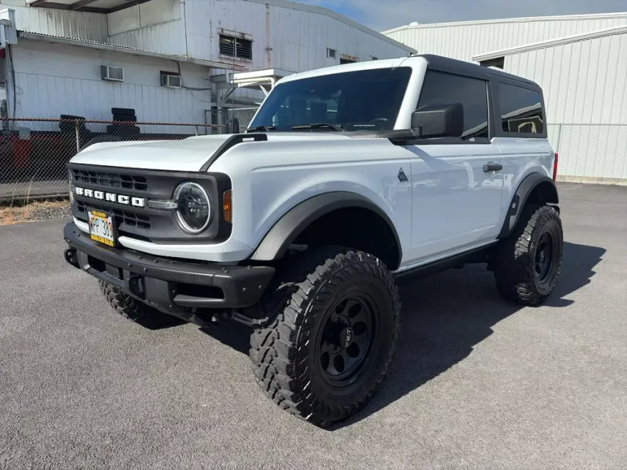 2022 Ford Bronco Black Diamond photo 1