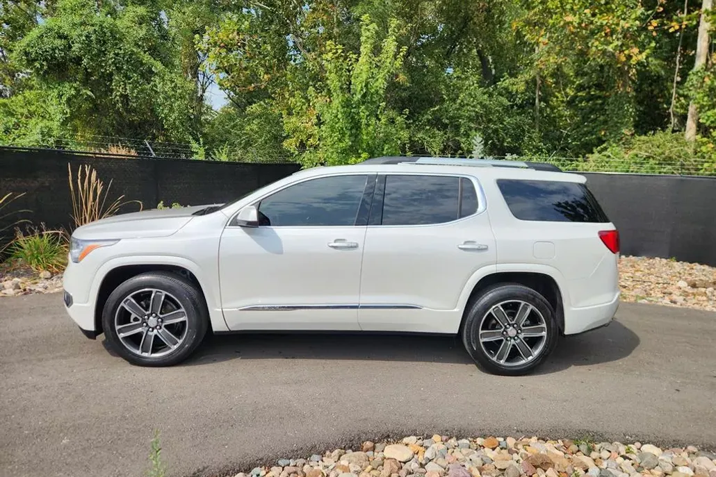 2018 Gmc Acadia Denali photo 1