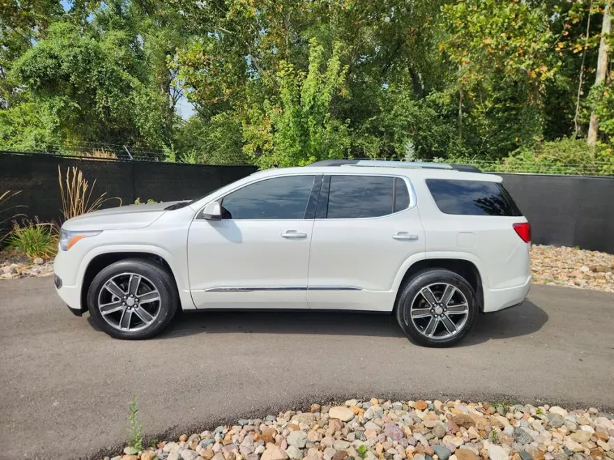 2018 Gmc Acadia Denali photo 1