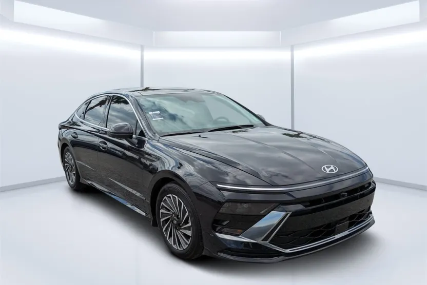 2024 Hyundai Sonata Hybrid Limited photo 1