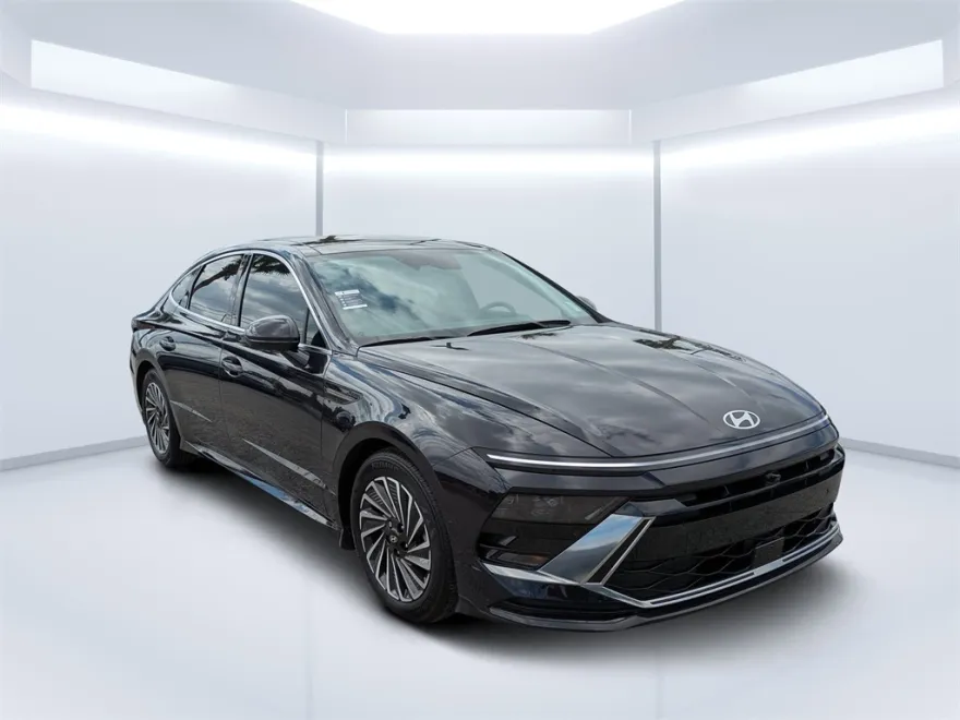 2024 Hyundai Sonata Hybrid Limited photo 1