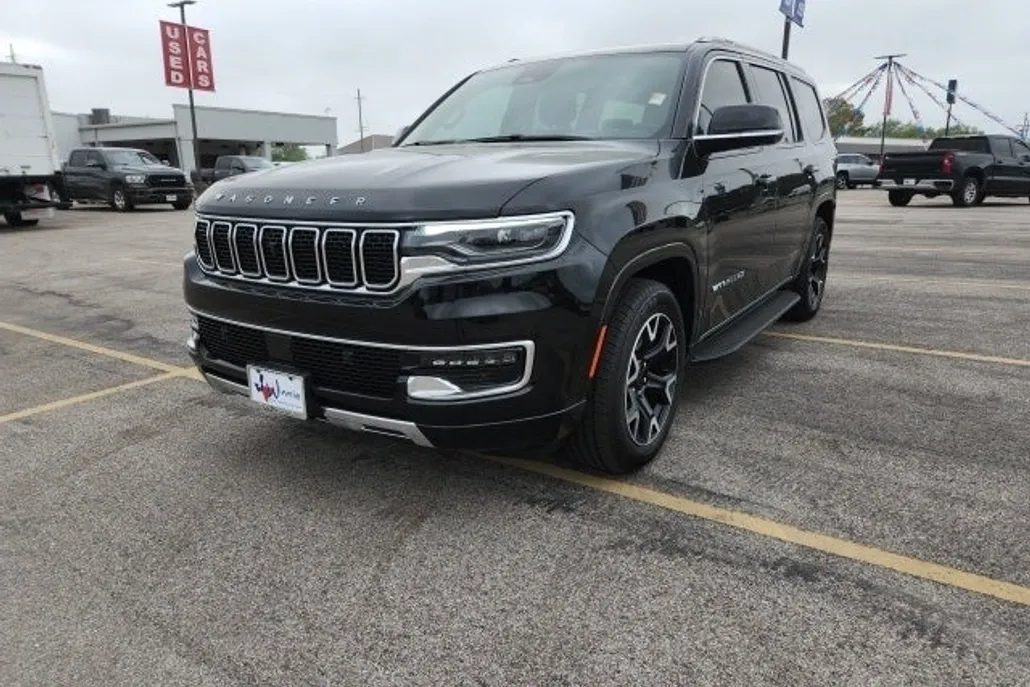 2025 Jeep Wagoneer Series III photo 1