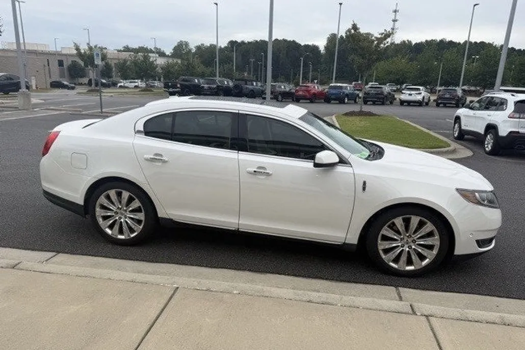 2013 Lincoln MKS EcoBoost photo 1