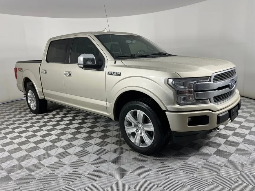 2018 Ford F-150 Platinum photo 1