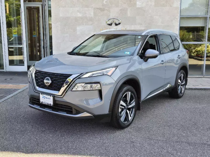 2023 Nissan Rogue SL photo 1