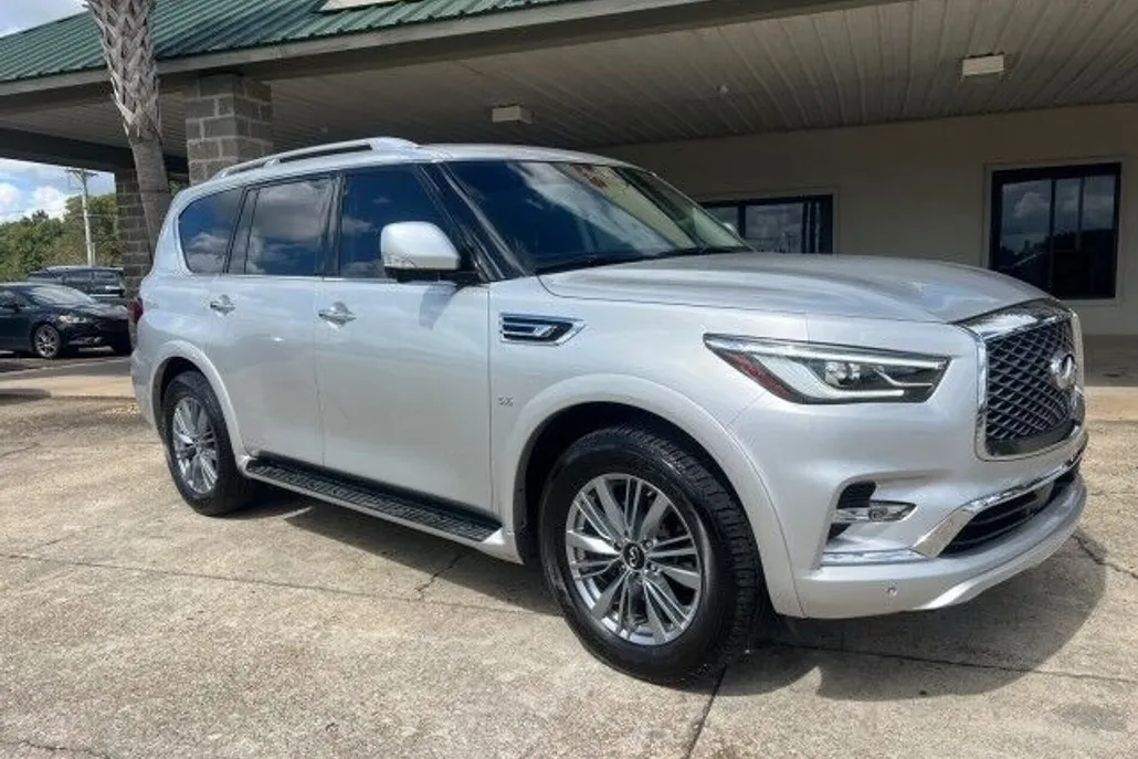 2021 Infiniti QX80 Luxe photo 1