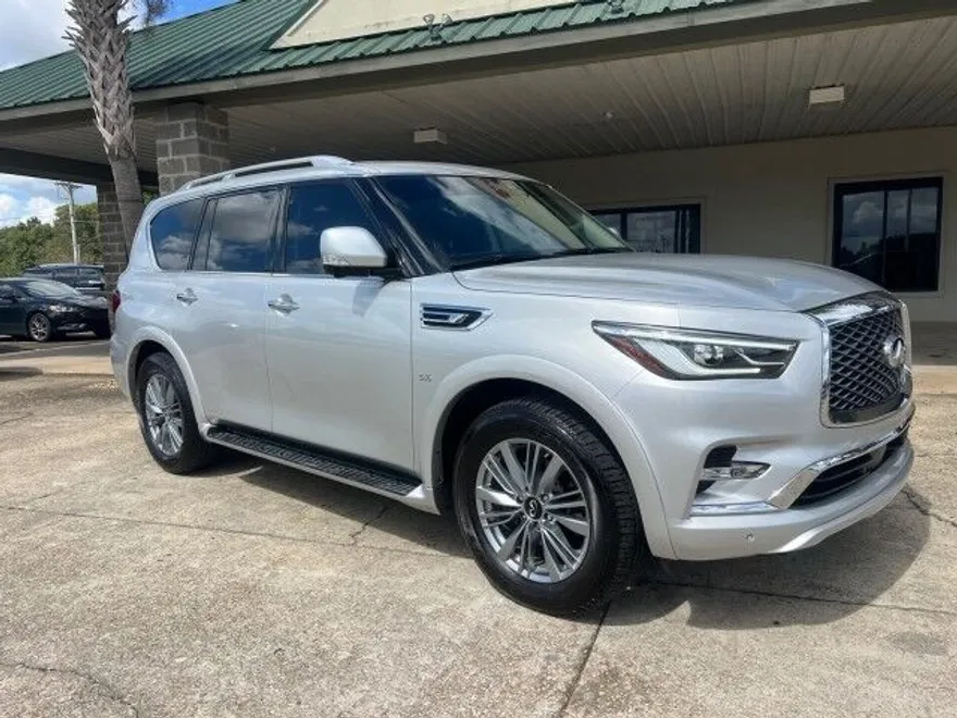 2021 Infiniti QX80 Luxe photo 1