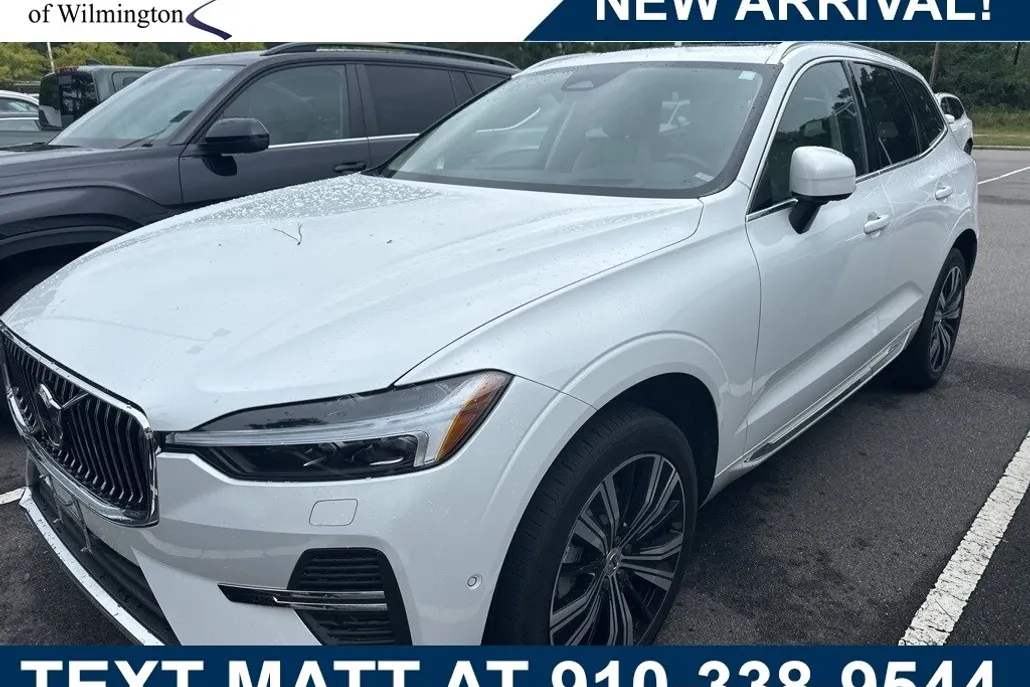 2022 Volvo XC60 B5 Inscription photo 1