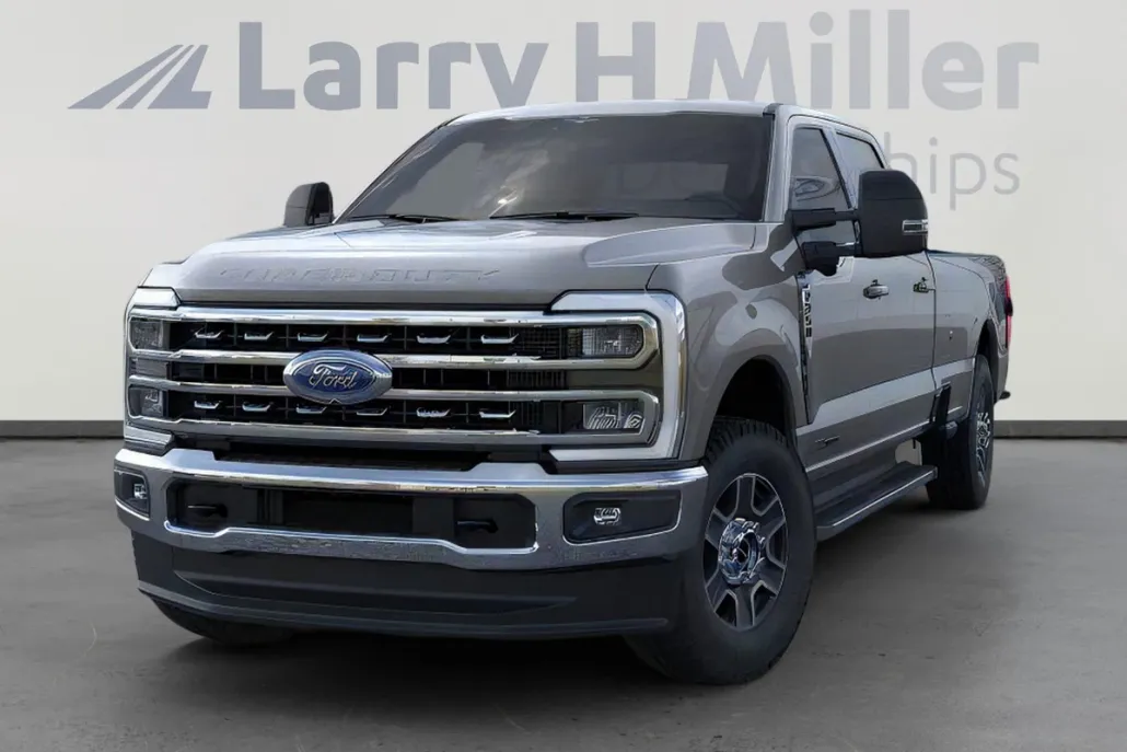 2025 Ford F-350 Lariat photo 1