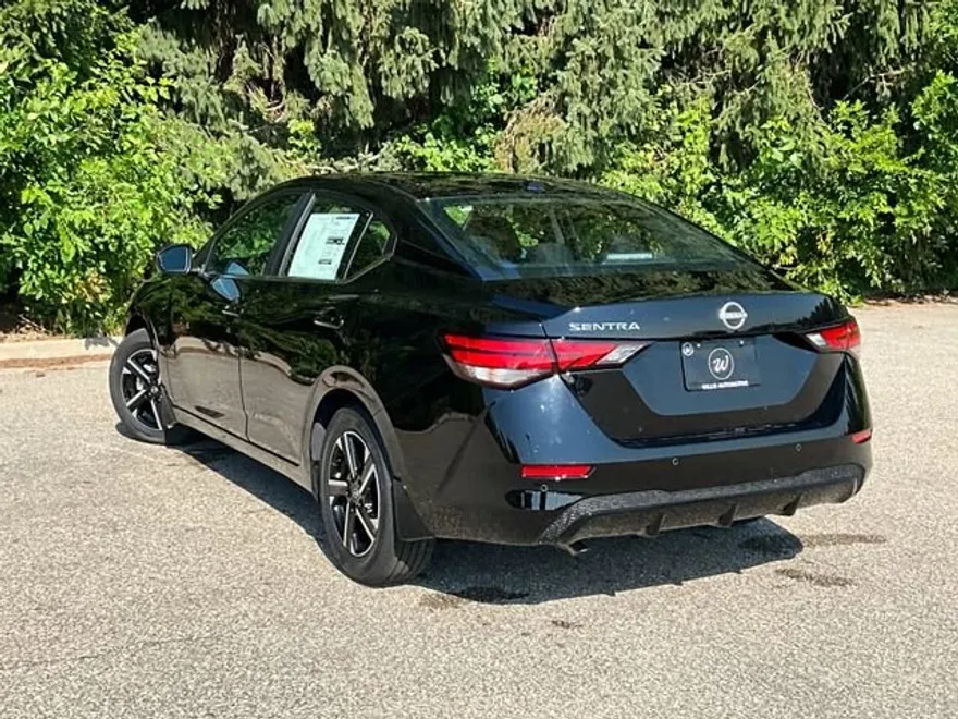 2025 Nissan Sentra SV photo 1