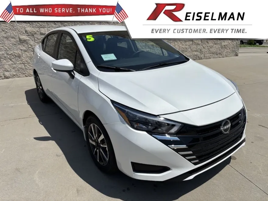 2025 Nissan Versa 1.6 SV photo 1