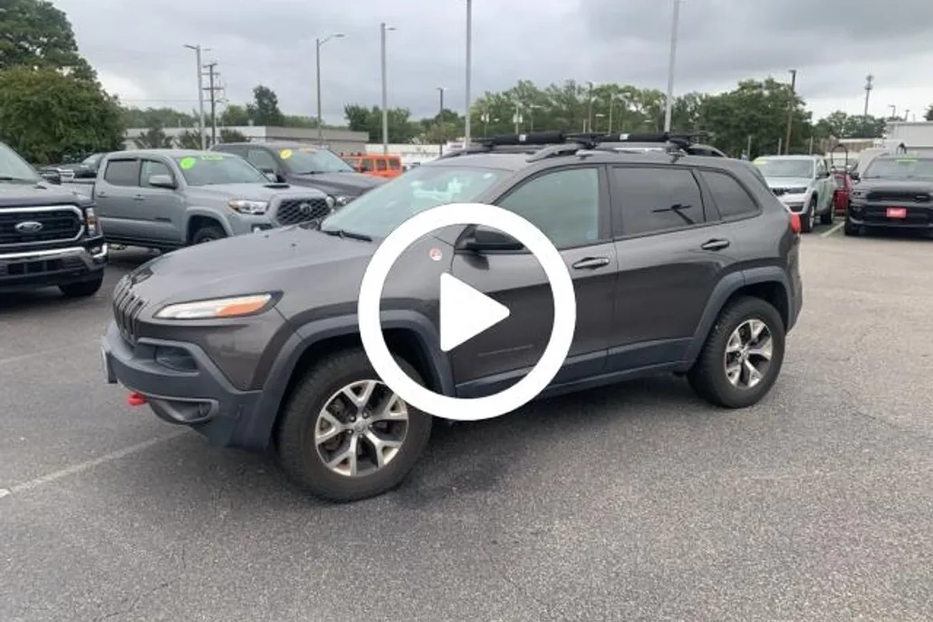 2017 Jeep Cherokee Trailhawk photo 1