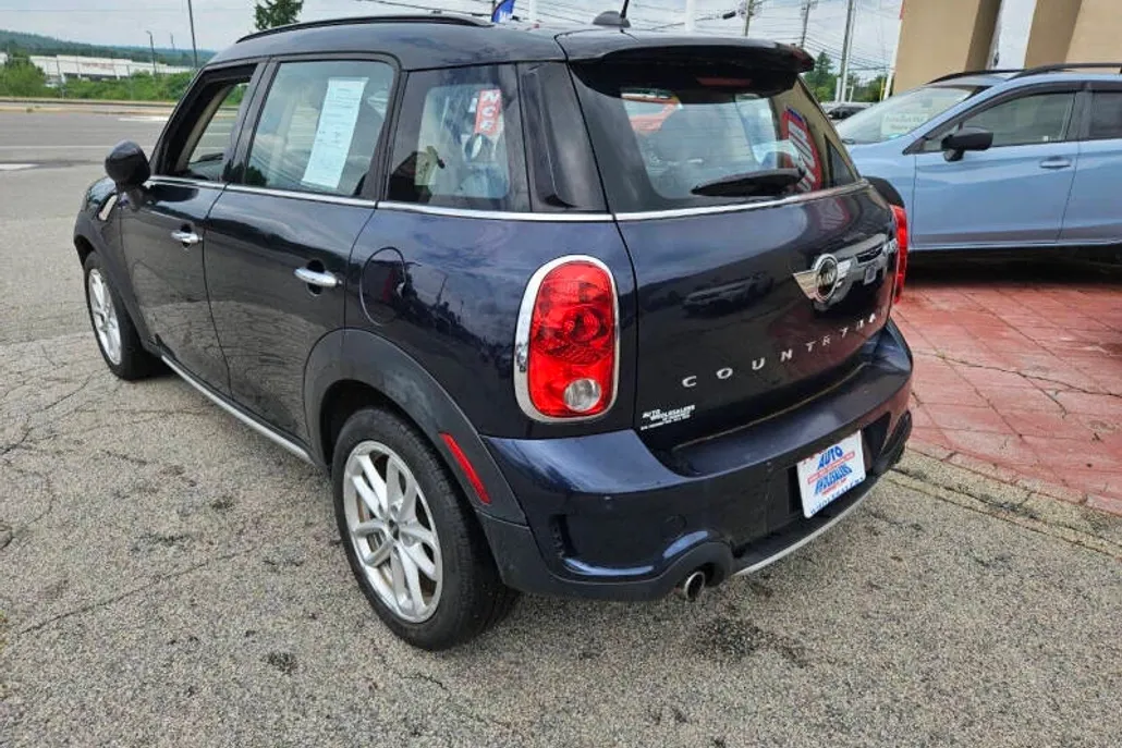 2016 Mini Countryman S ALL4 photo 1