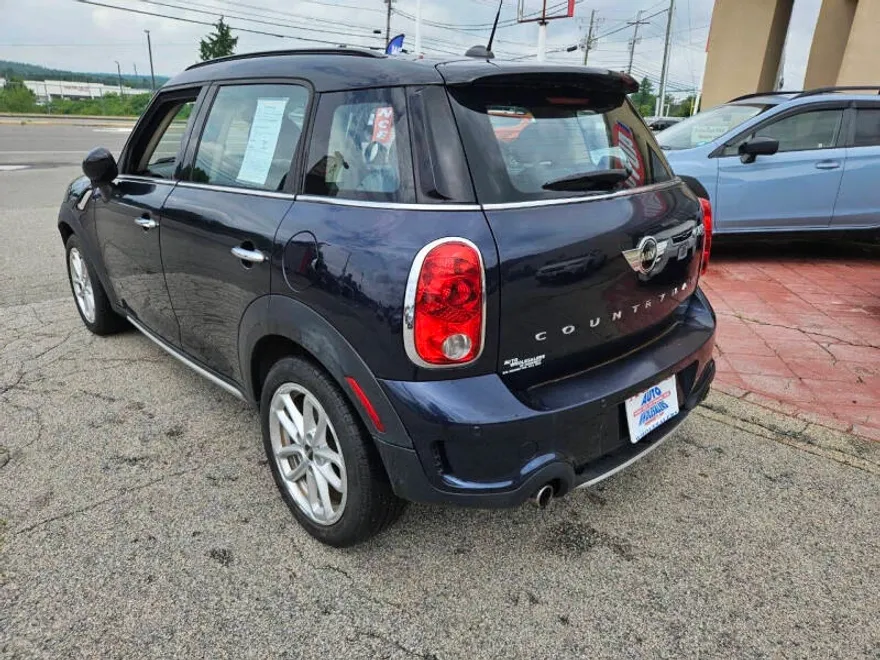 2016 Mini Countryman S ALL4 photo 1