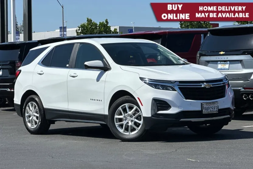 2024 Chevrolet Equinox LT photo 1