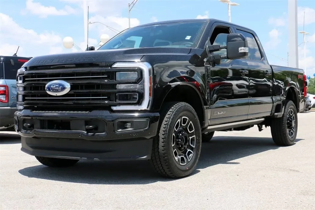 2025 Ford F-250 photo 1