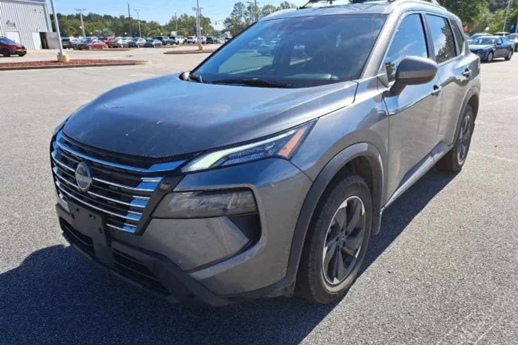2024 Nissan Rogue SV photo 1